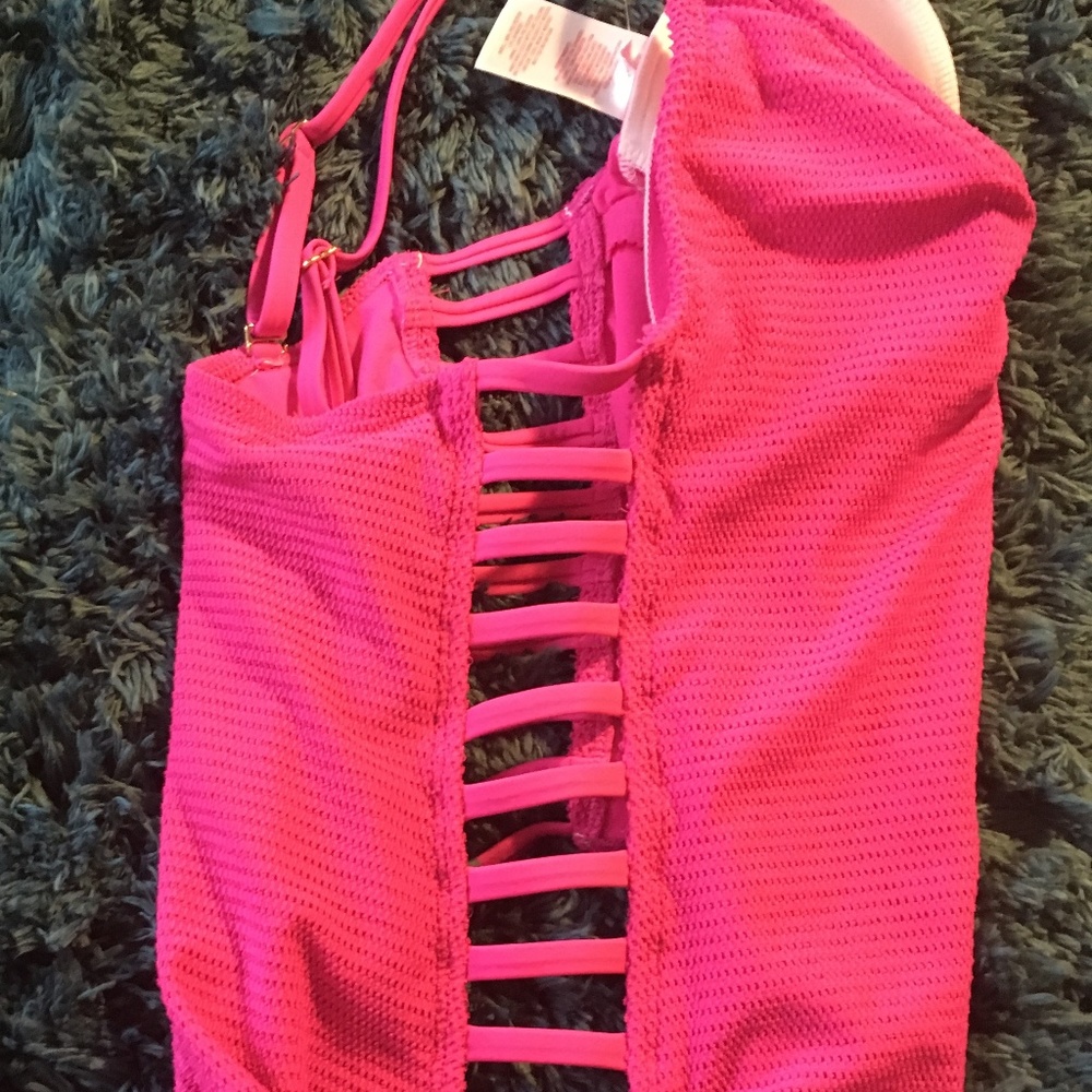 Xhilaration Textured Strappy Side 1 piece XS (0-2) - Picture 4 of 4